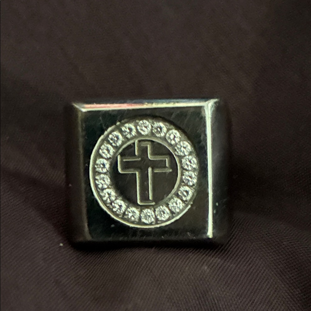 Silver-tone cross men’s square ring size 8.5